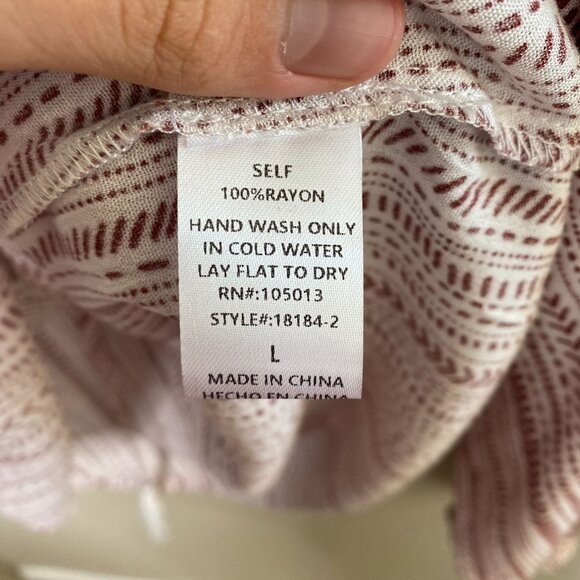 NWT Savanna Jane Womens Embroidered Boho Top L White Red Rayon Long Sleeve - Picture 4 of 6